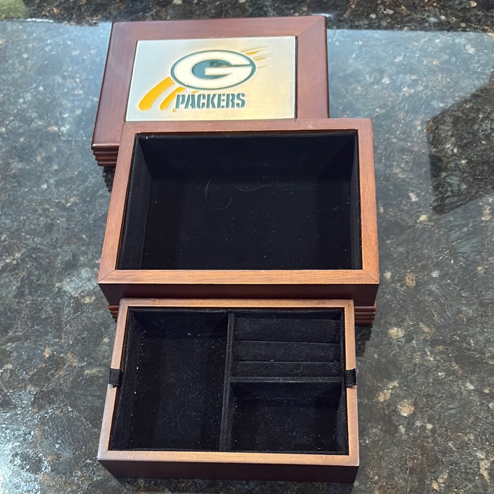 Green Bay Packers Wooden Box - Picture 3 of 4